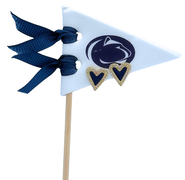 E205 - PENN : Navy Heart Studs on Logo Pennant Flag