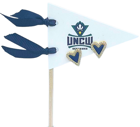 Love my College: Bright Color Heart Studs on Logo Pennant Flag
