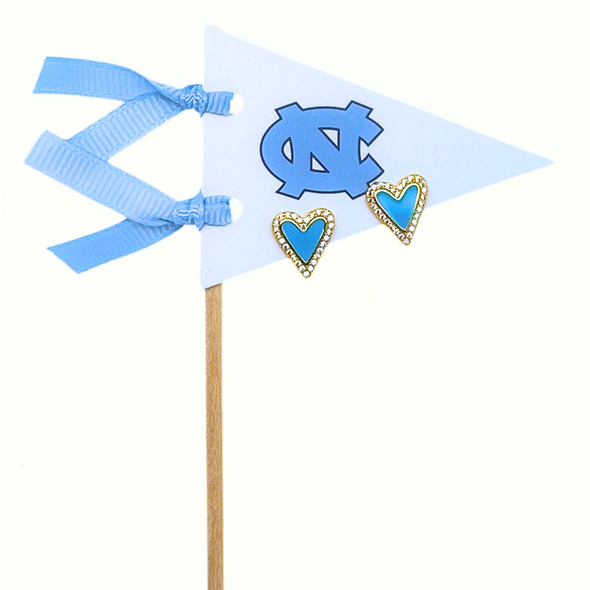 E205 - UNC : Light Blue Heart Studs on Logo Pennant Flag
