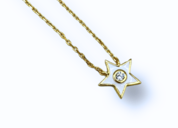 Super Star: Enamel Necklace